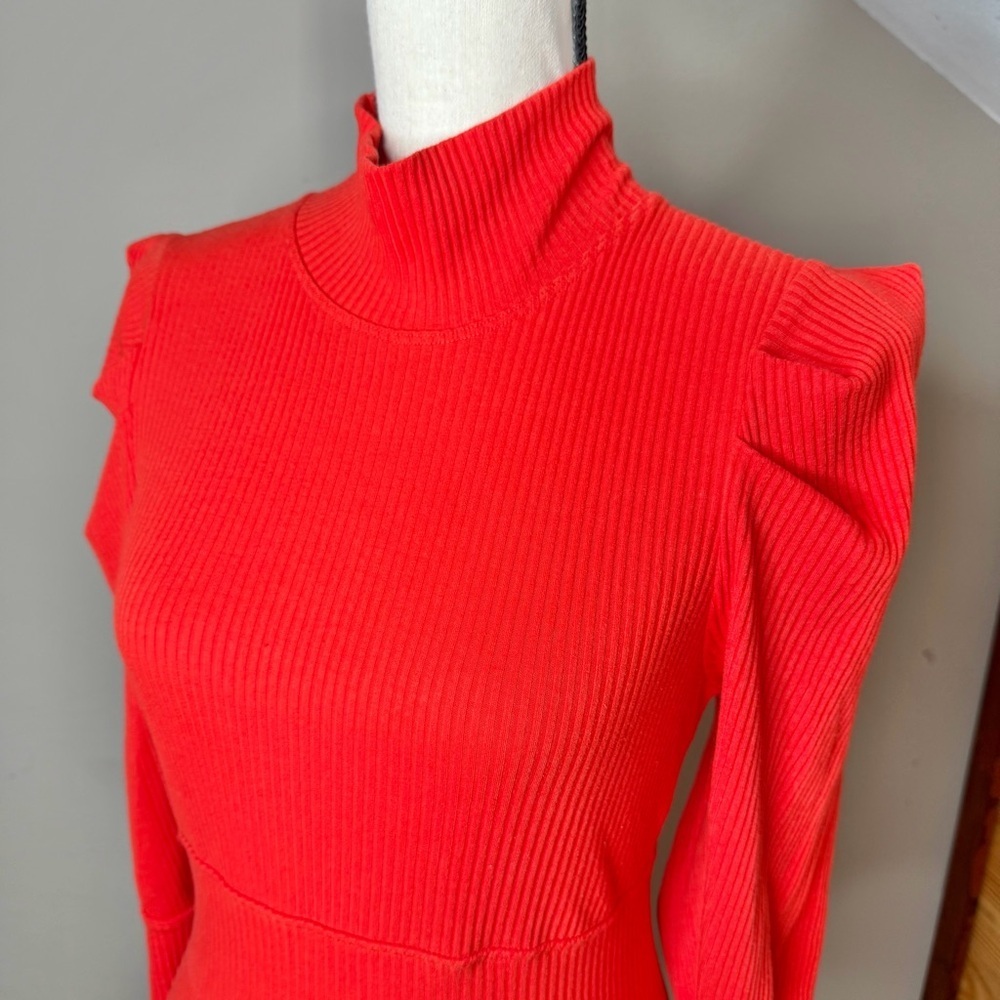 Free People Lala Cropped Puff Sleeve Mock Neck Ribbed Top Red Large L OB861565 - Picture 4 of 9